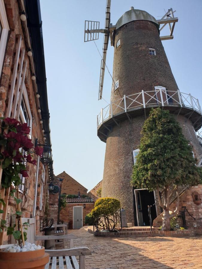 The Windmill Hotel Scarborough Buitenkant foto