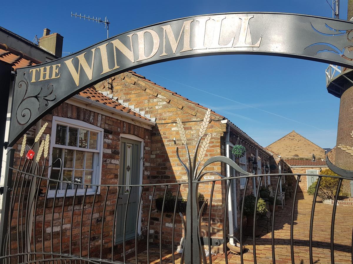 The Windmill Hotel Scarborough Buitenkant foto